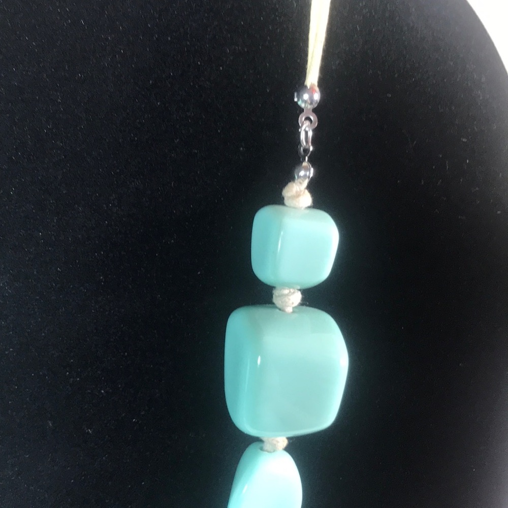Stone Necklace - Picture 2 of 4